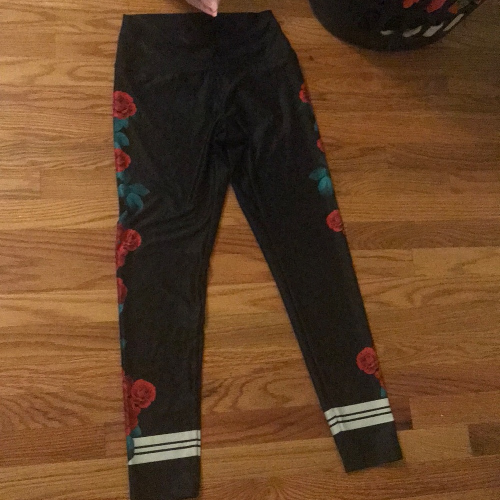 PINK Rose Leggings